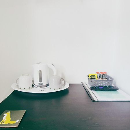 Cozy Room In Modern House Near 노팅엄 외부 사진